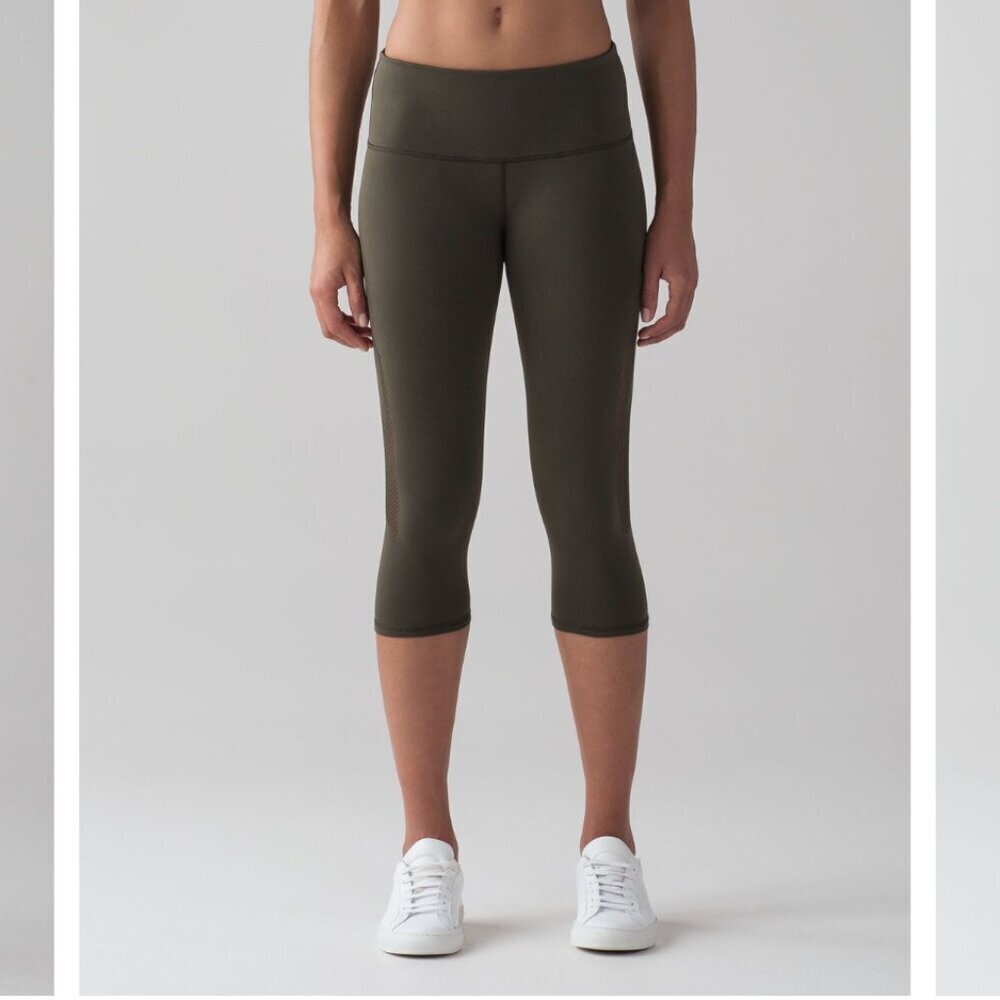 Lululemon Reveal Crop (15") Dark Olive - Size XS (0-2?) Green Capris Leggings - Picture 8 of 8